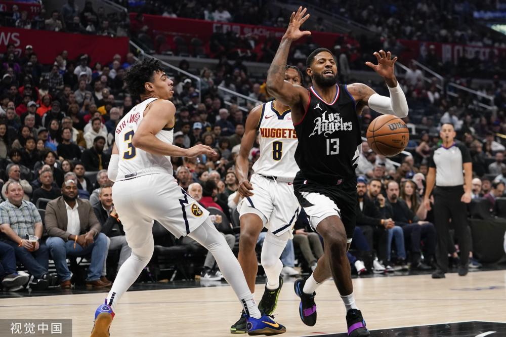 他们通过 他们通过