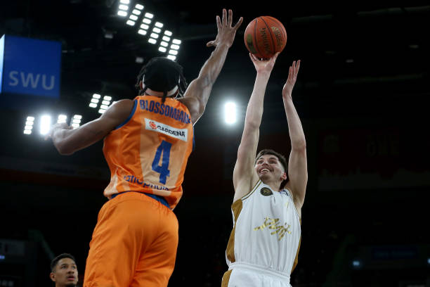 打出反击破 打出反击破