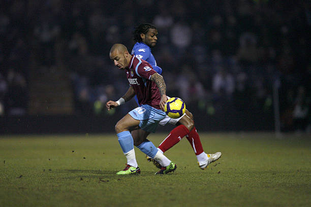 澳洲与波兰 澳洲与波兰