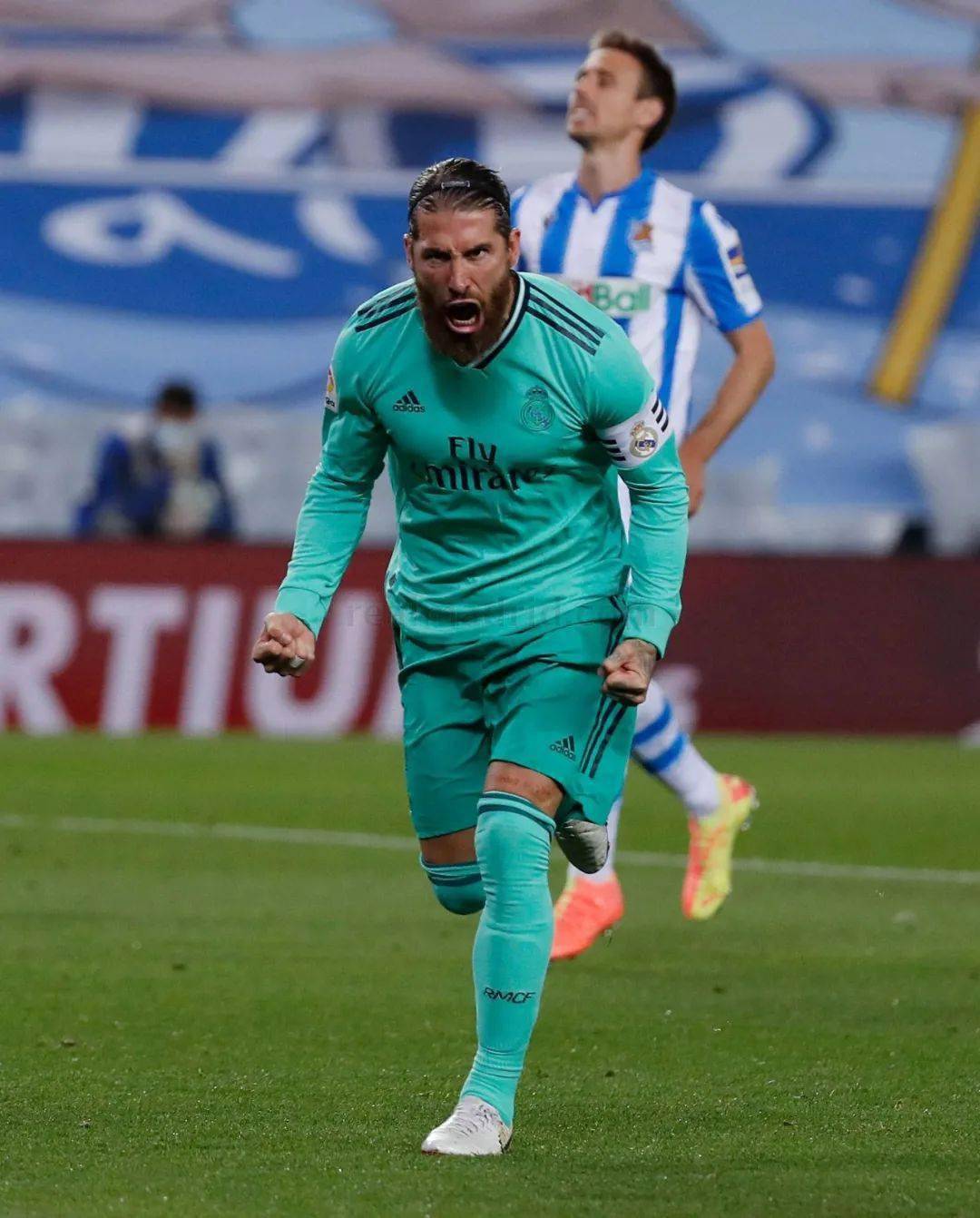 中脱颖而出 中脱颖而出