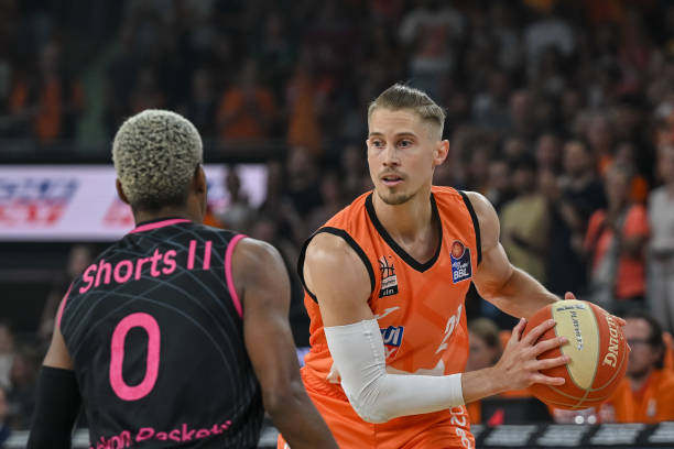 始终未能完 始终未能完